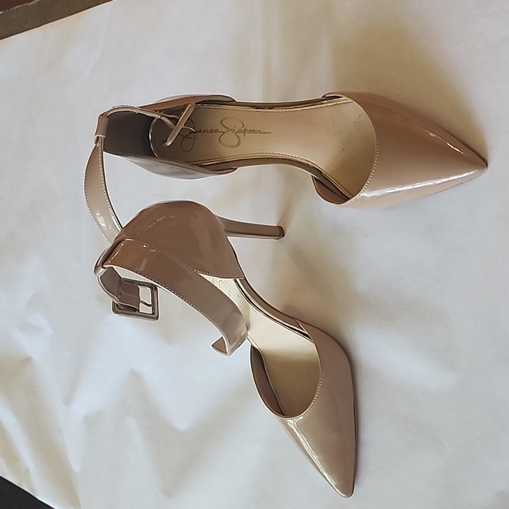 JESSICA SIMPSON CAMBY nude patent ankle strap sandal. 8.5 - Picture 1 of 4